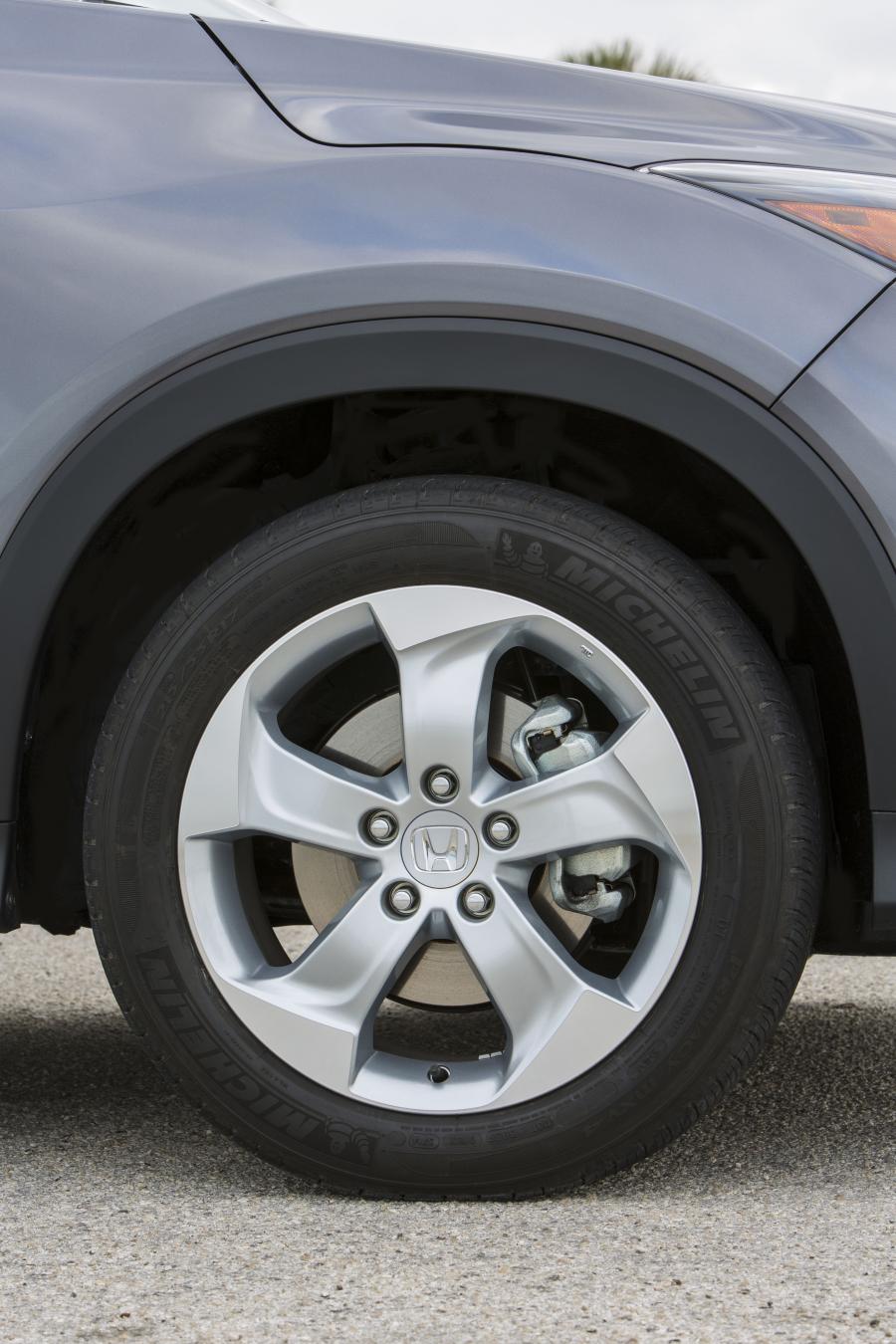 Колеса Honda HR-V 2015 года  (US) (фото 75 из 104)
